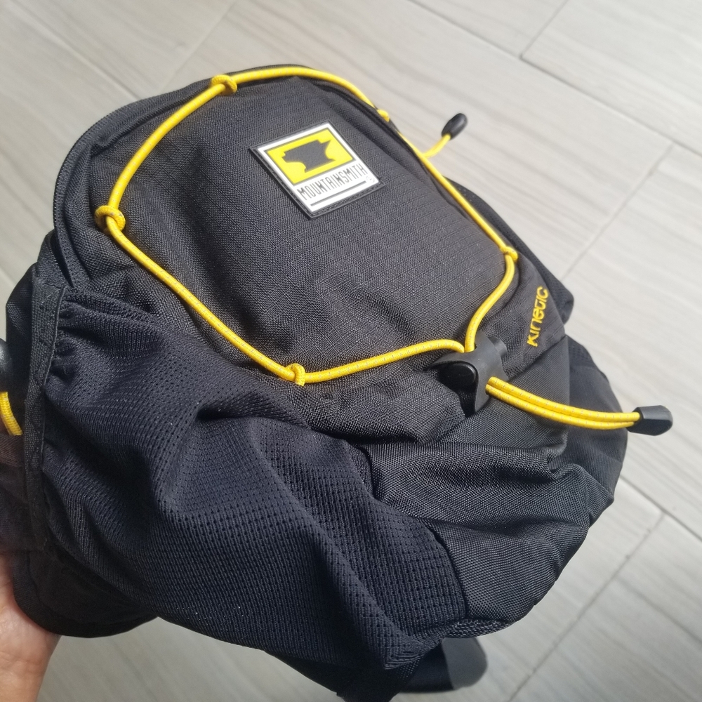 Hiking Bag By Mountainsmith Belted Purse For Safety - Picture 7 of 10